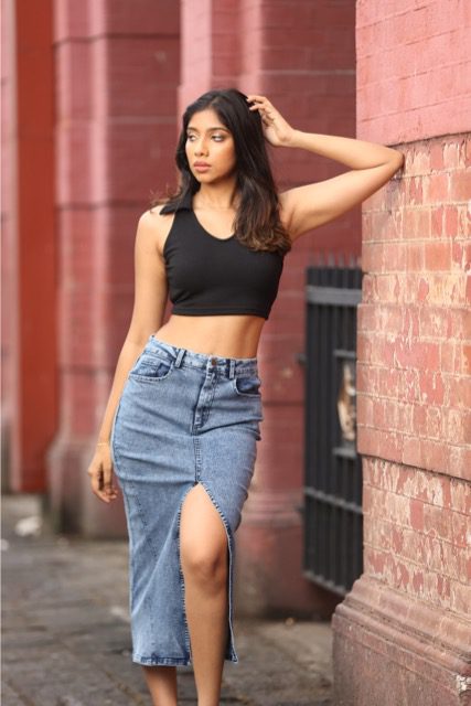 DAILY SLIT DENIM MIDI SKIRT