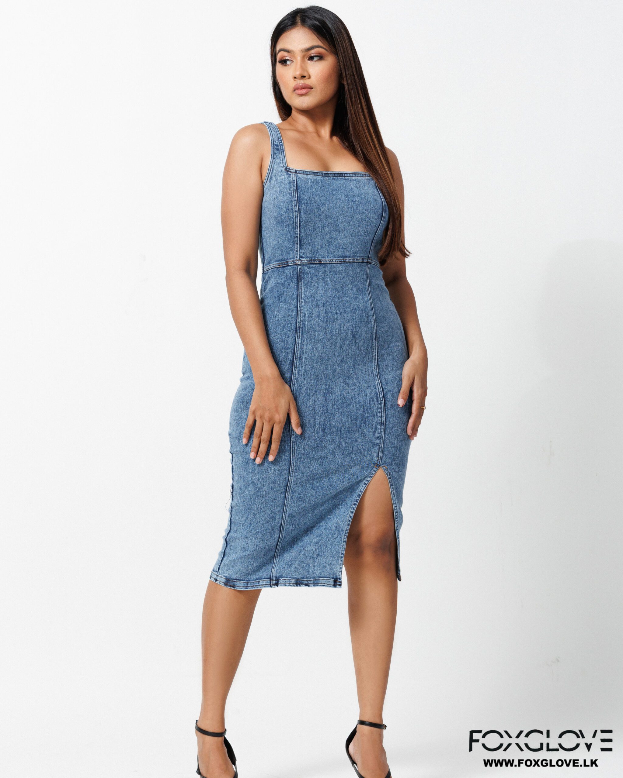 JOSETTE SQUARE NECK SLEEVELESS DENIM DRESS