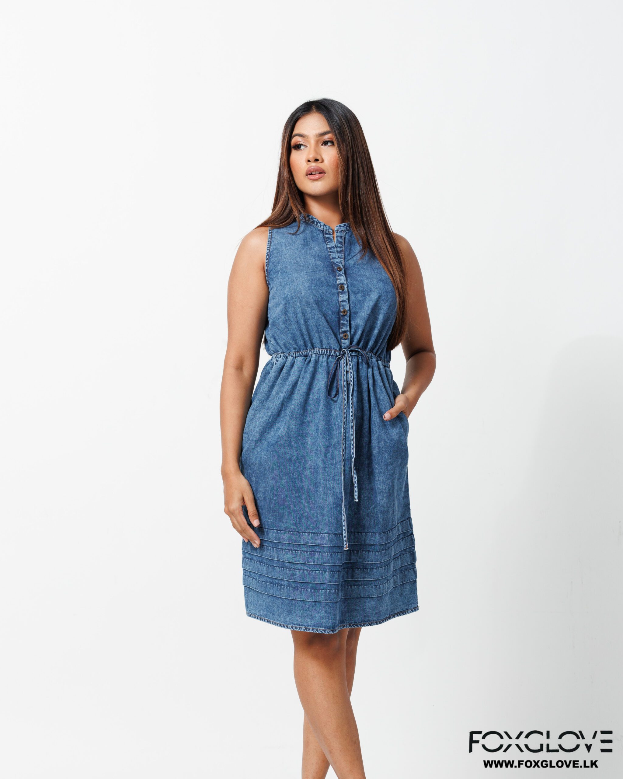 PINTUCK HEM DETAILS CHAMBRAY DRESS