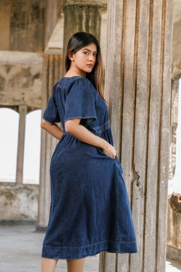 BLUE LYDIA S/S DENIM MIDI DRESS WITH FRONT DETAILS