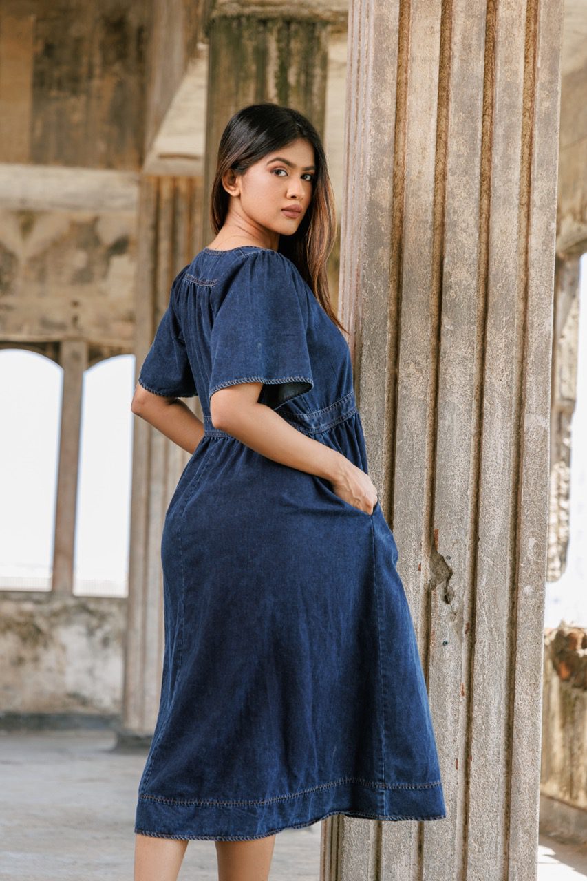 BLUE LYDIA S/S DENIM MIDI DRESS WITH FRONT DETAILS