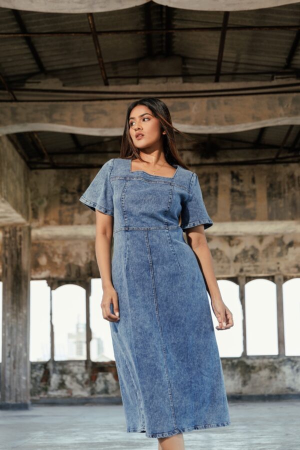 SQUARE NECK DENIM MIDI DRESS