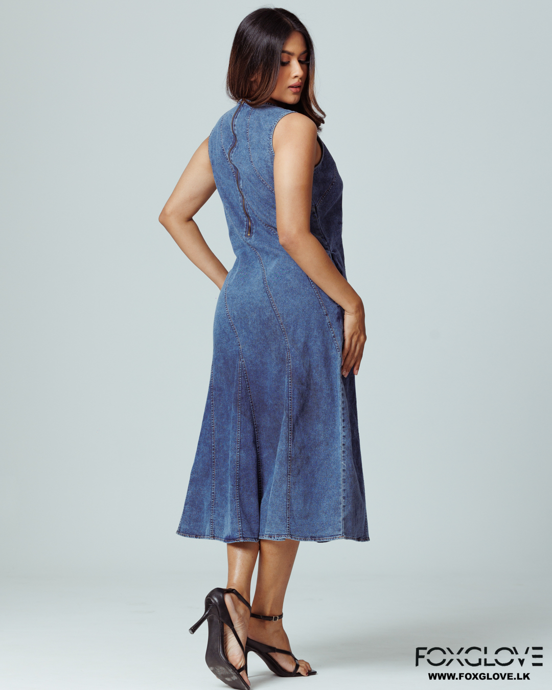 SEAMED DENIM MIDI DRESS - Image 2