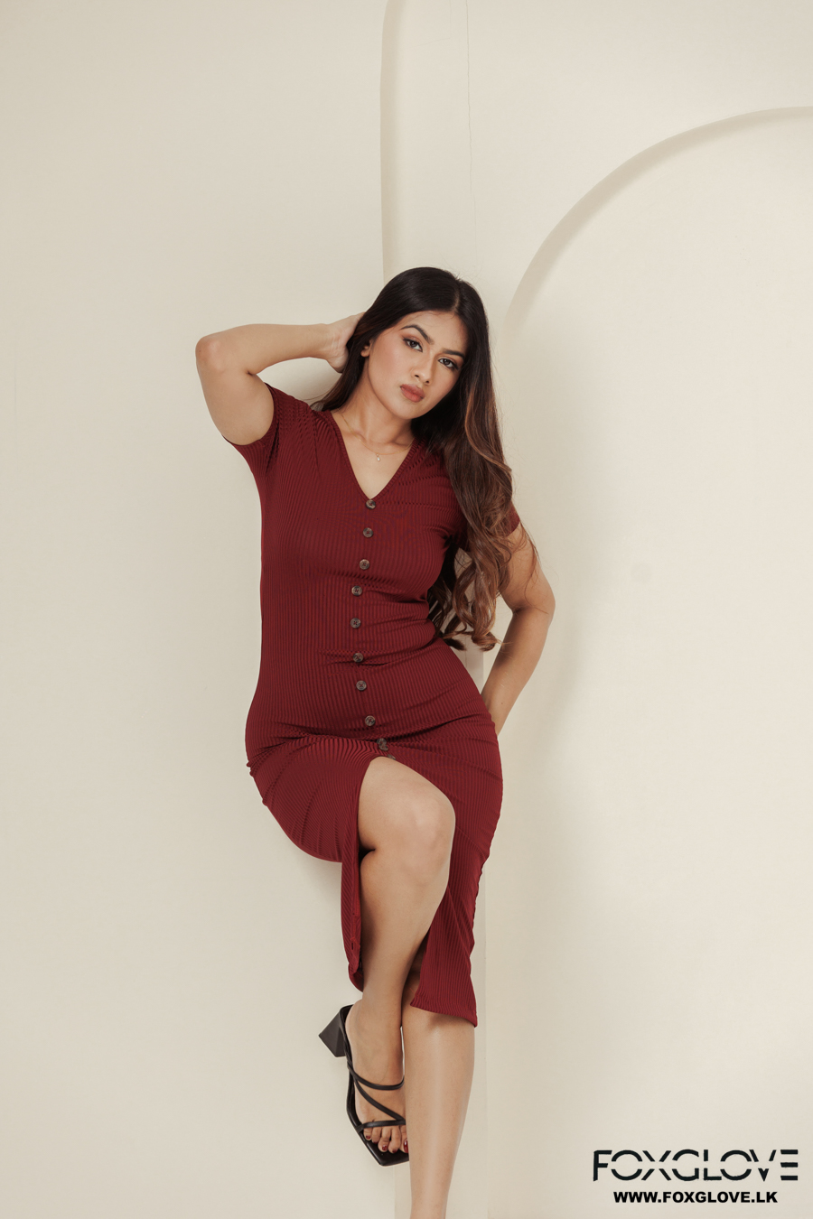 CONTRAST BUTTON DETAIL RIBBED DRESS - Image 4