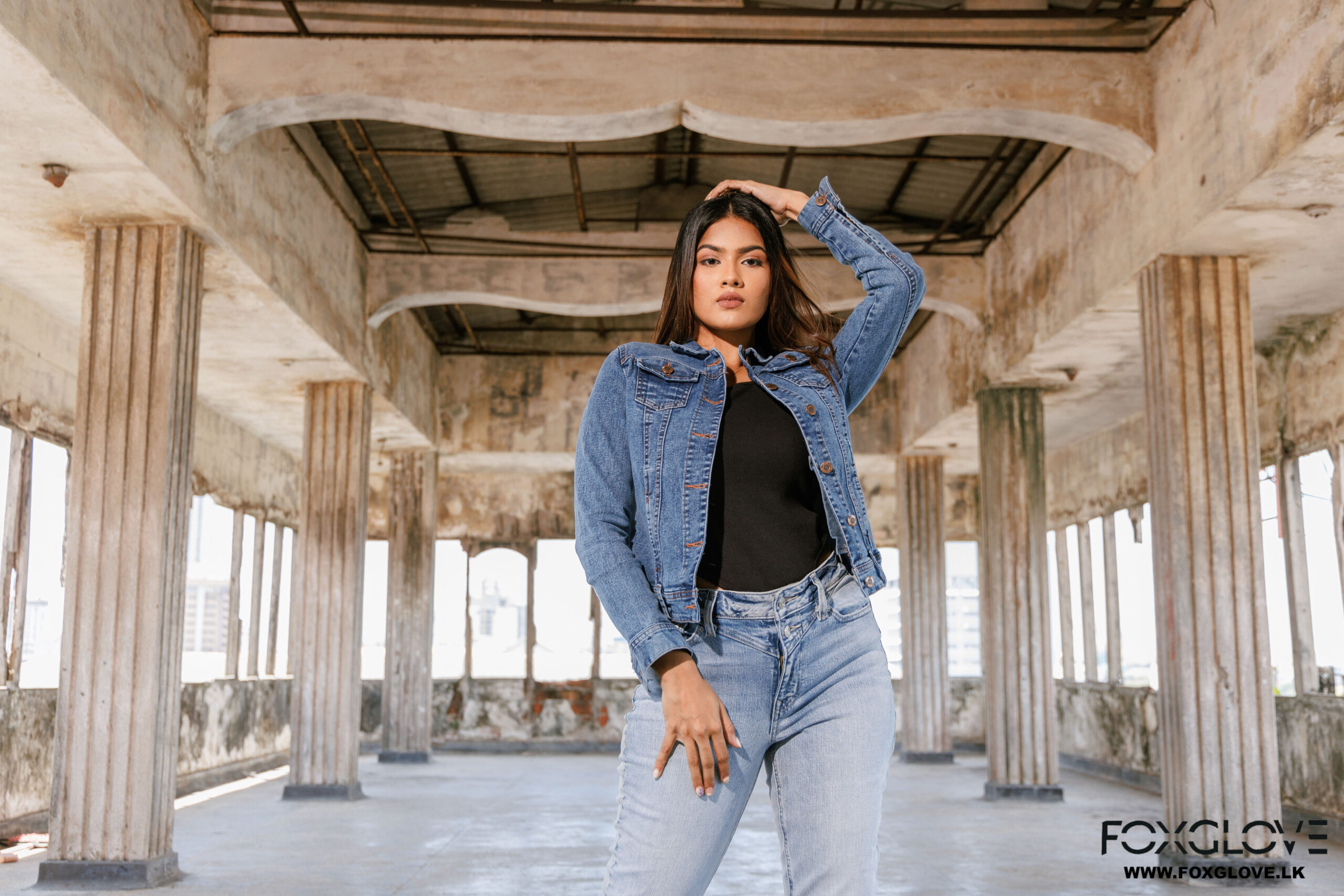 WOMENS LONG SLV TRUCKER DENIM JACKET